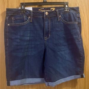 Seven 7 Bermuda shorts size16